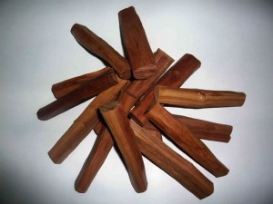 Sandalwood essentila oil